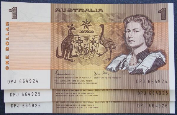 1982 Australia One Dollar Note - DPJ x 3